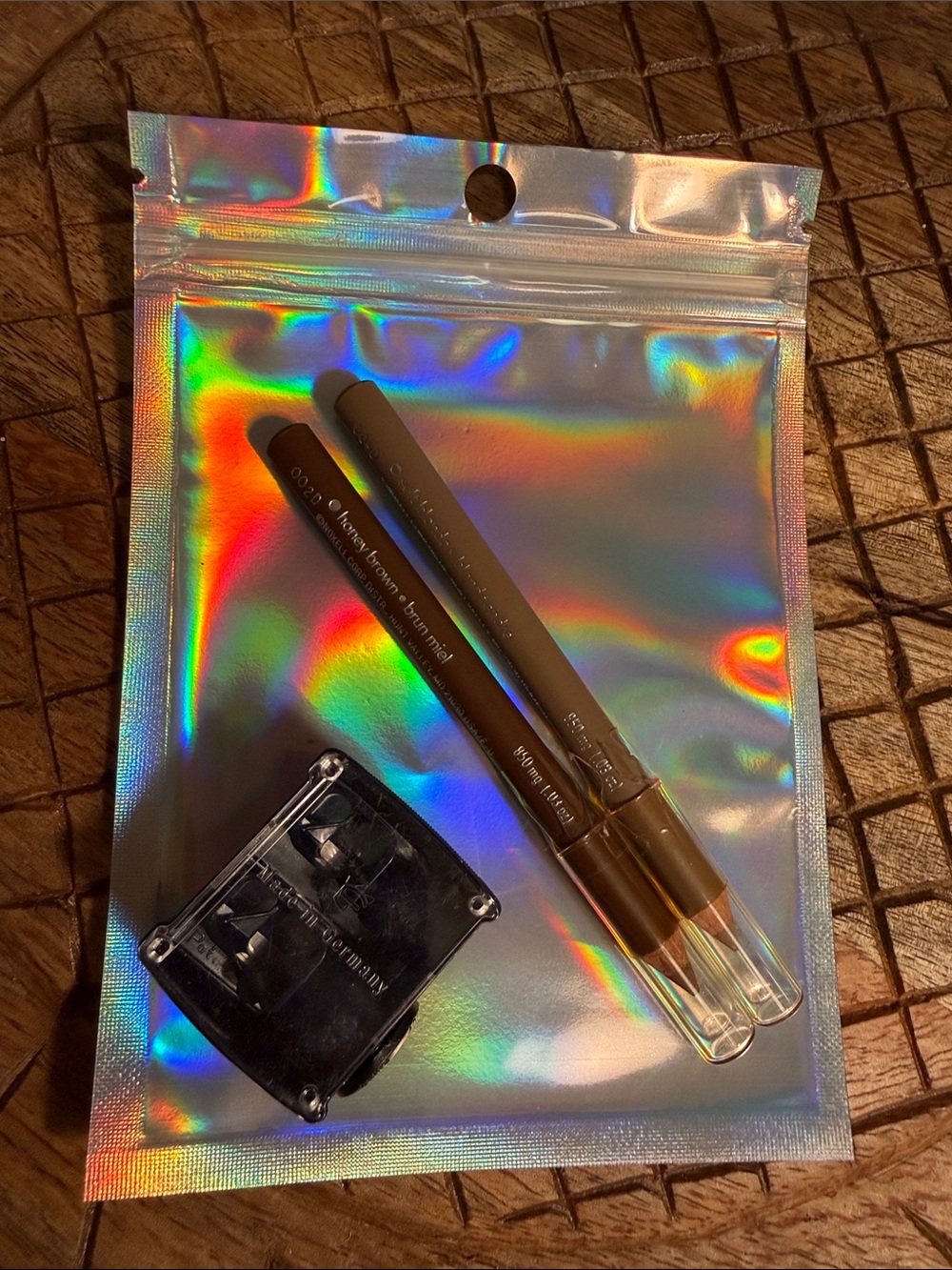 NWT set of 2 Eyeliner Pencil – Brown’s with dual size pencil sharpener